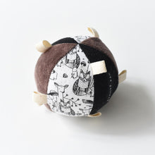 Load image into Gallery viewer, Wee Gallery Sensory Taggy Ball
