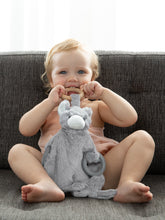 Load image into Gallery viewer, Little Giraffe Cuddle Boo
